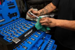 Kobalt Mechanics Tool Sets 250-Piece Standard (SAE) and Metric Combination Polished Chrome Mechanics Tool Set (1/4-in; 3/8-in) -SEO title and description design 42702397 scaled