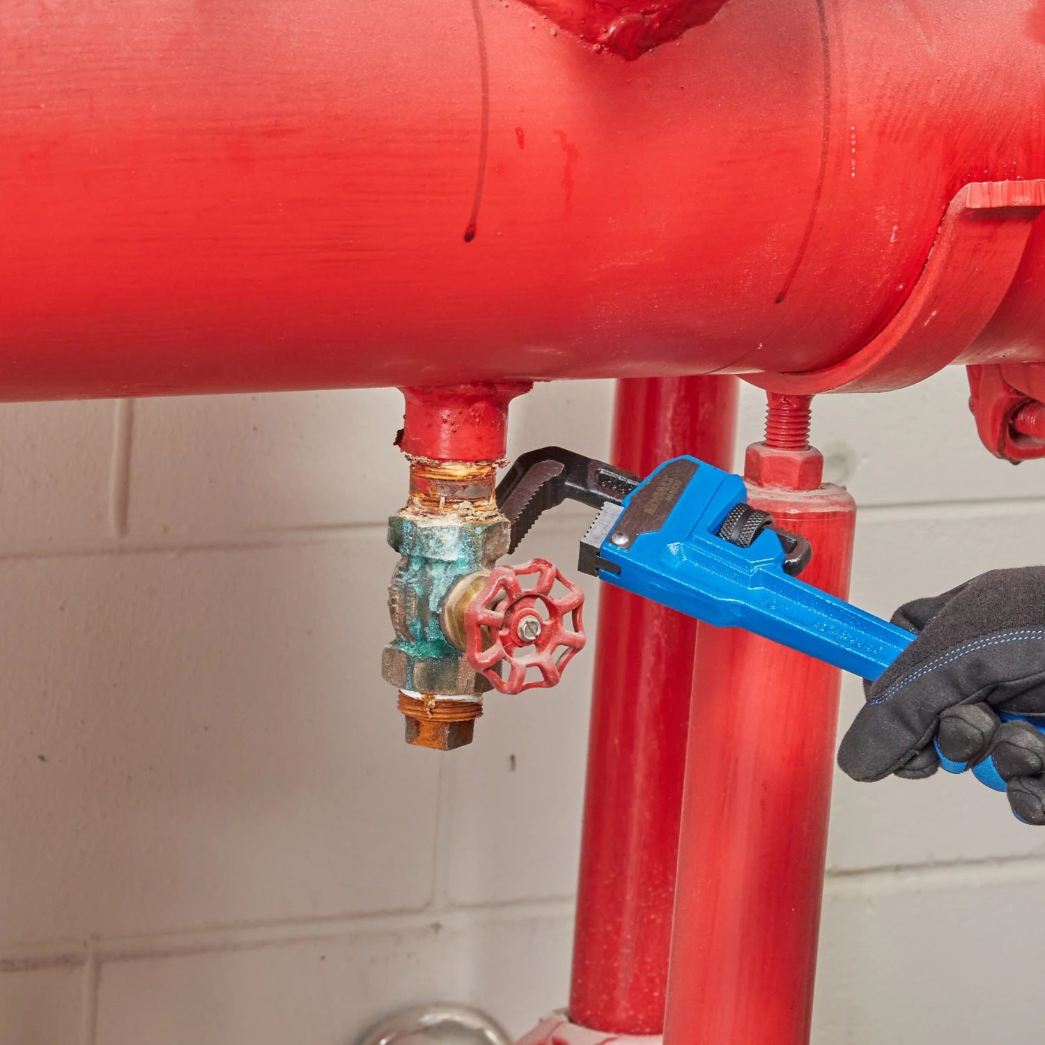 Kobalt Pipe Wrenches 10-in Cast Iron Pipe Wrench 5 Kobalt Pipe Wrenches 10-in Cast Iron Pipe Wrench - Image 5