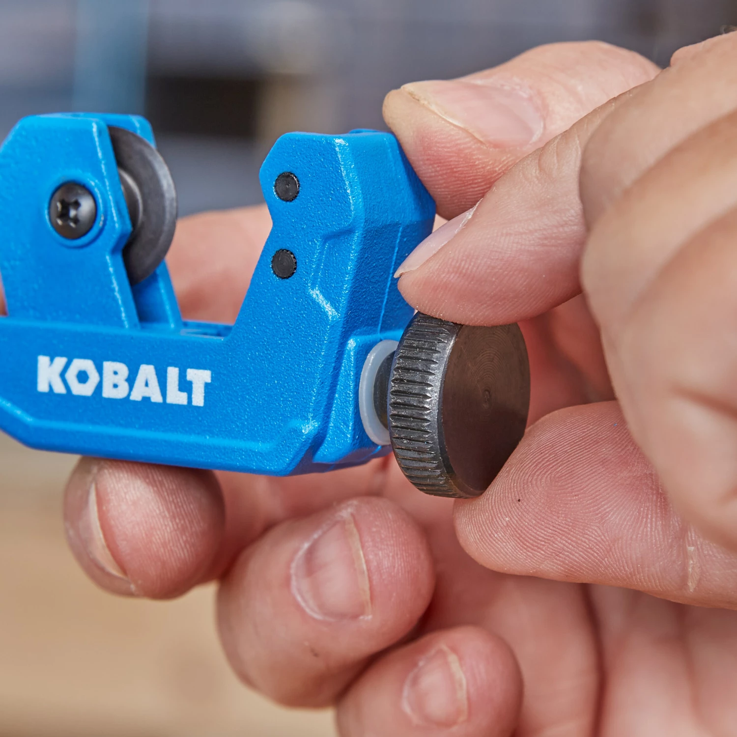 Kobalt Pipe Cutters 7/8-in Copper Tube Cutter 4 Kobalt Pipe Cutters 7/8-in Copper Tube Cutter - Image 4
